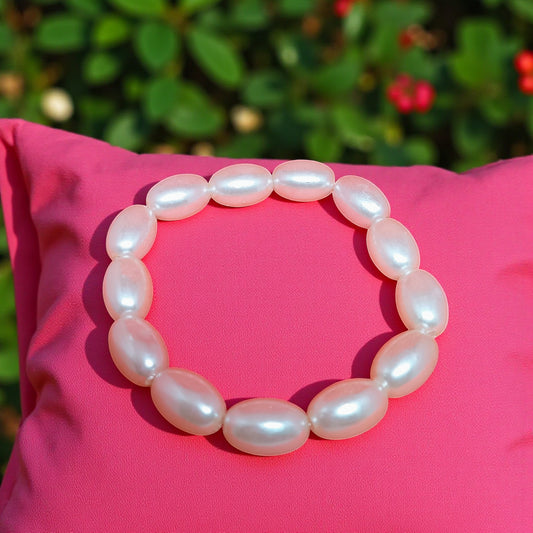 Elegant White Pearl Bracelet