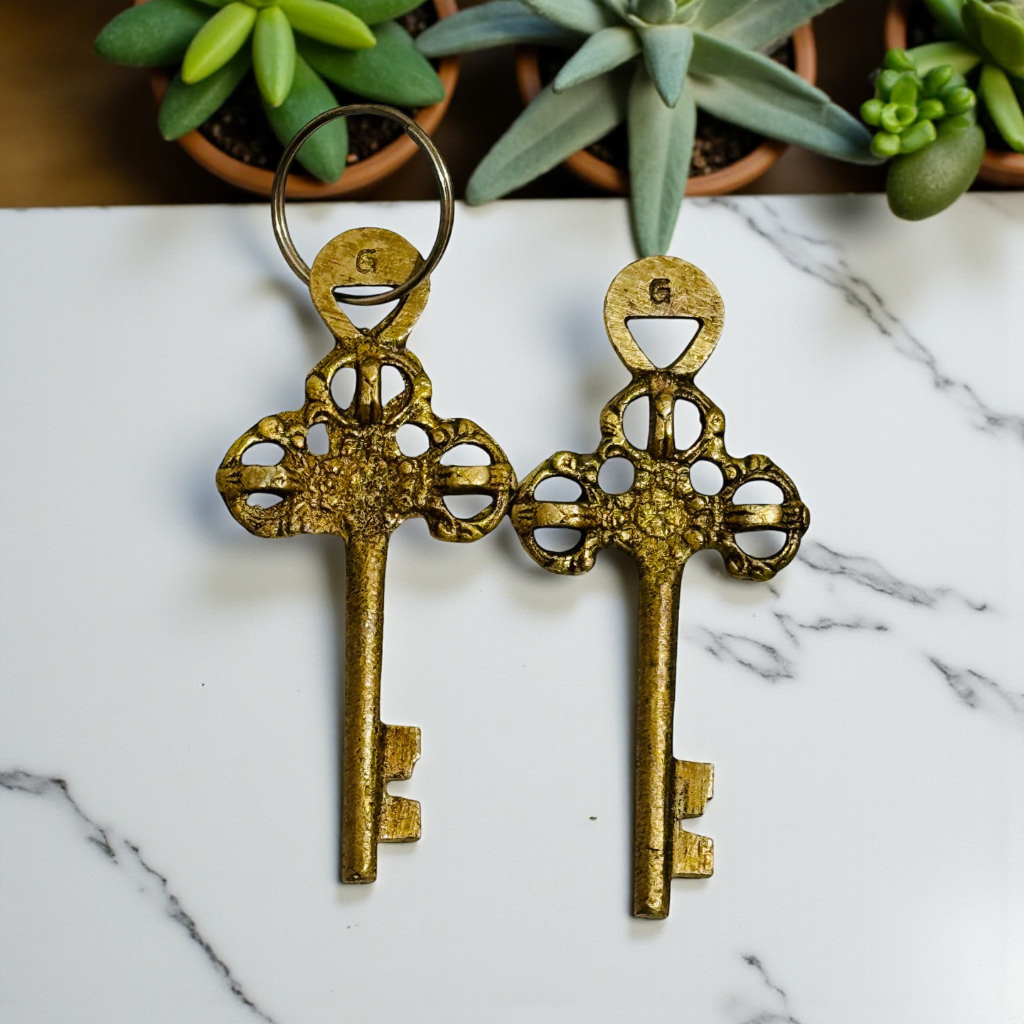 Vintage Camel-Shaped Brass Padlock with Keys