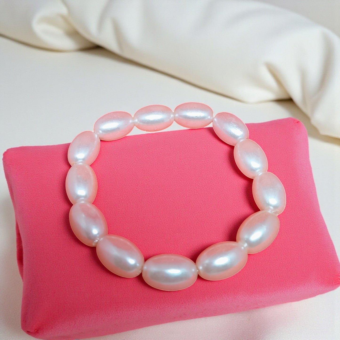 Elegant White Pearl Bracelet